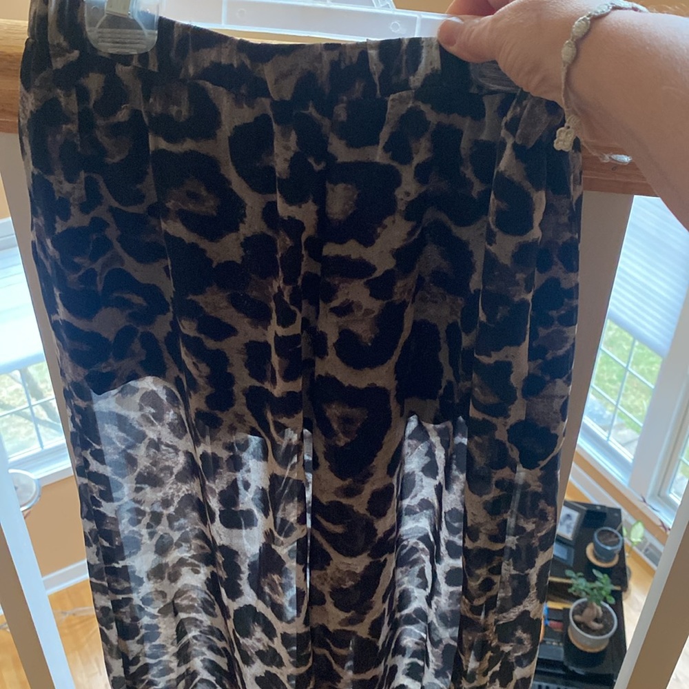 Doe & Rae sheer cover up with black shorts underneath size S - Picture 5 of 5